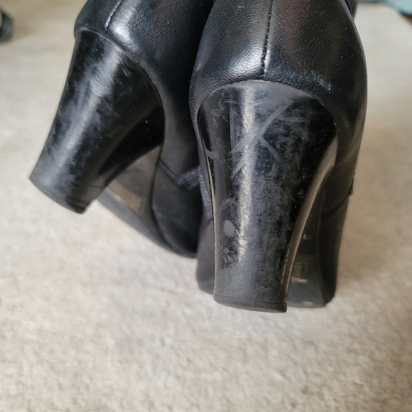 CLARKS Women's Ankle Heel Leather Boots Size 10 Black - Picture 6 of 9